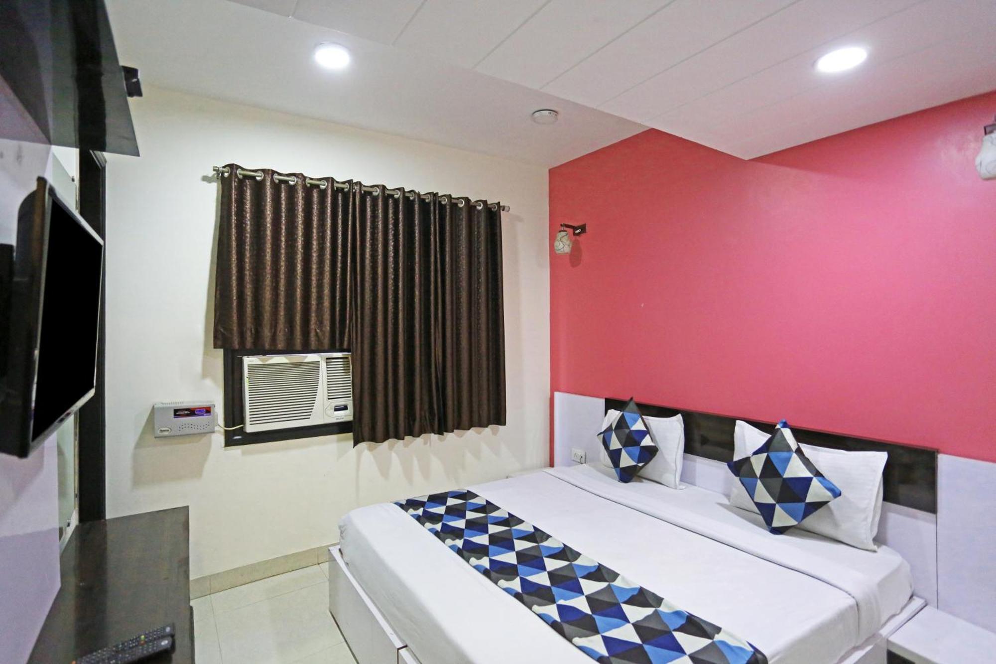 Hotel Star Inn-Near Delhi Airport New Delhi Exterior photo