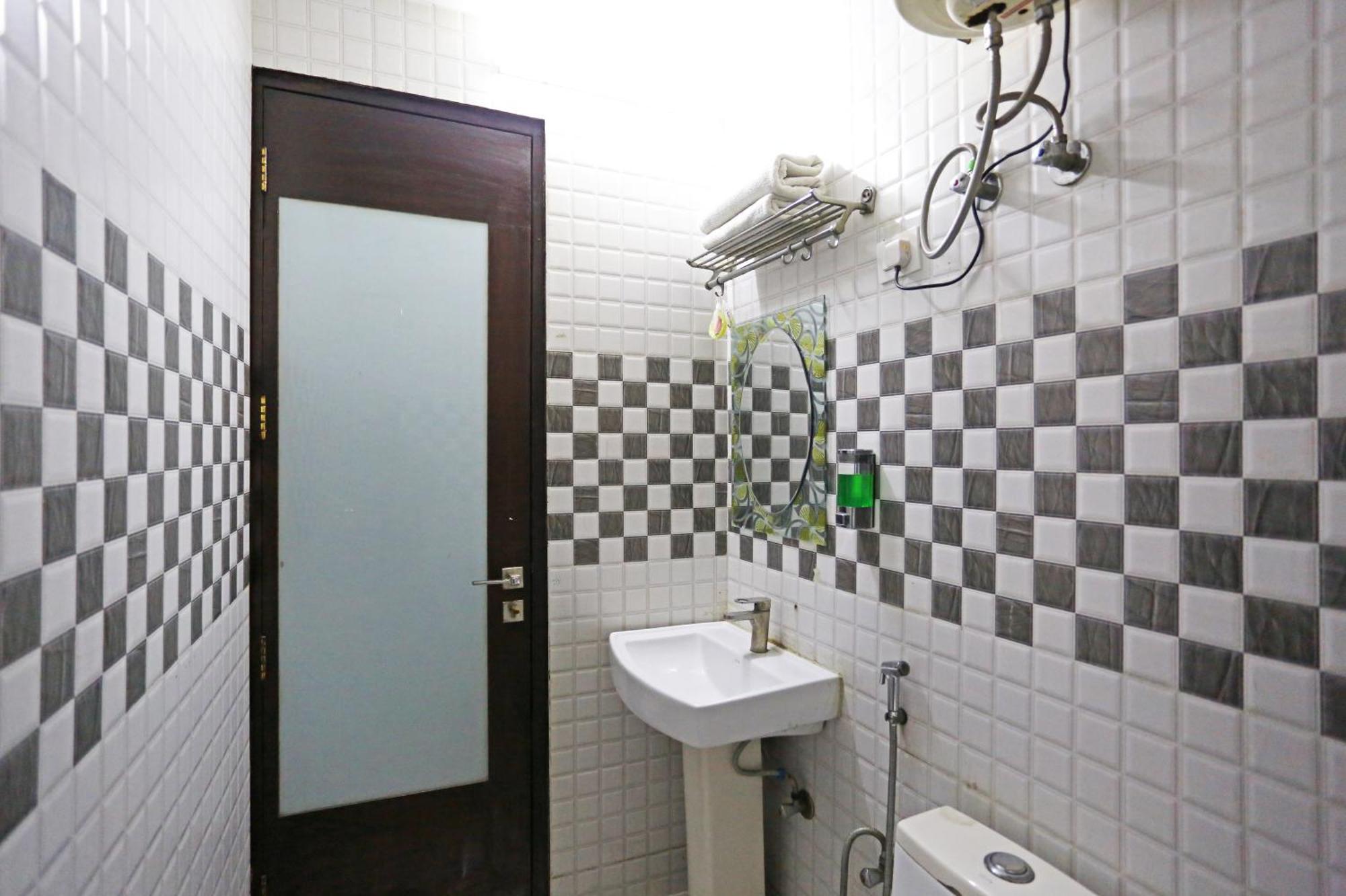 Hotel Star Inn-Near Delhi Airport New Delhi Exterior photo