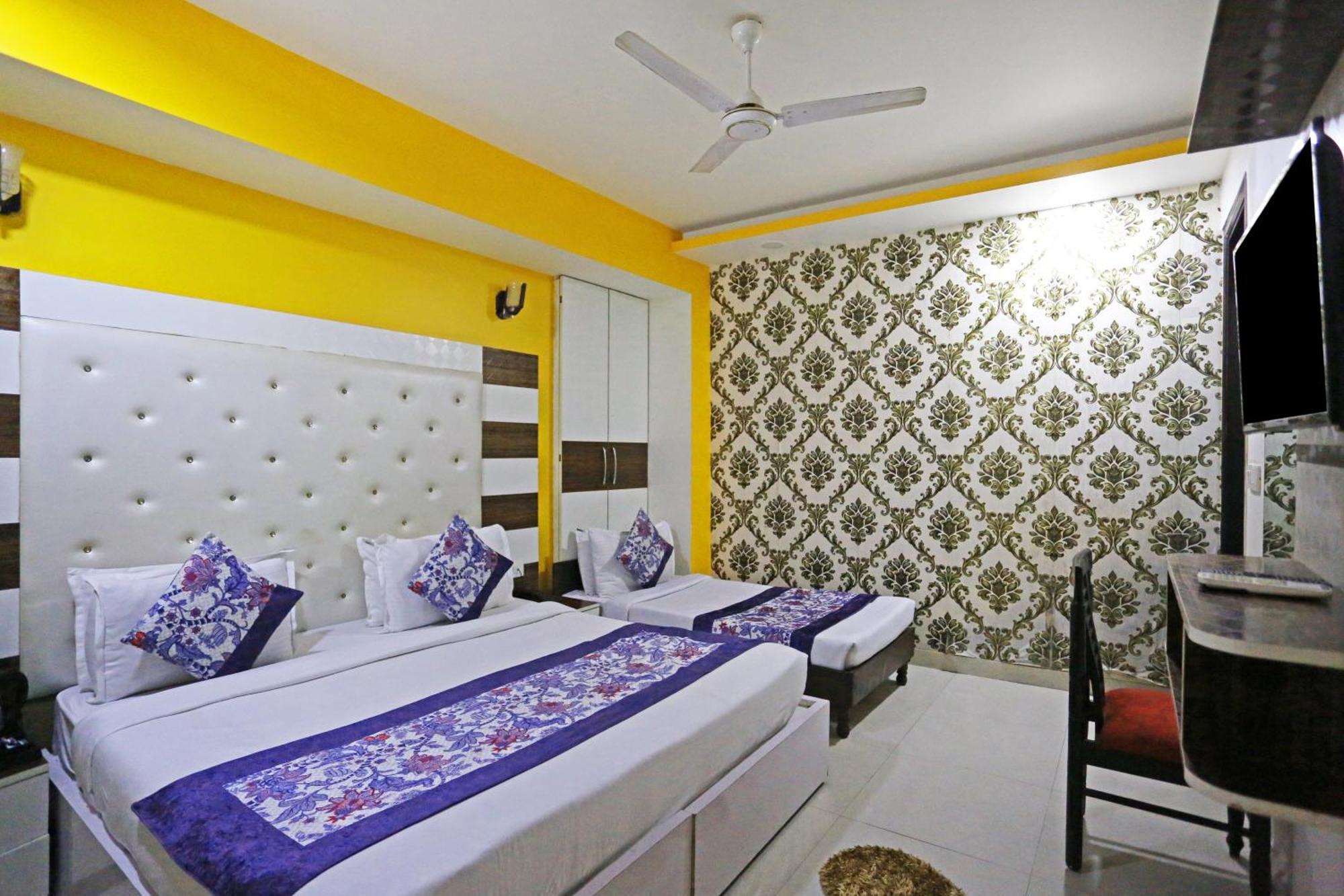 Hotel Star Inn-Near Delhi Airport New Delhi Exterior photo
